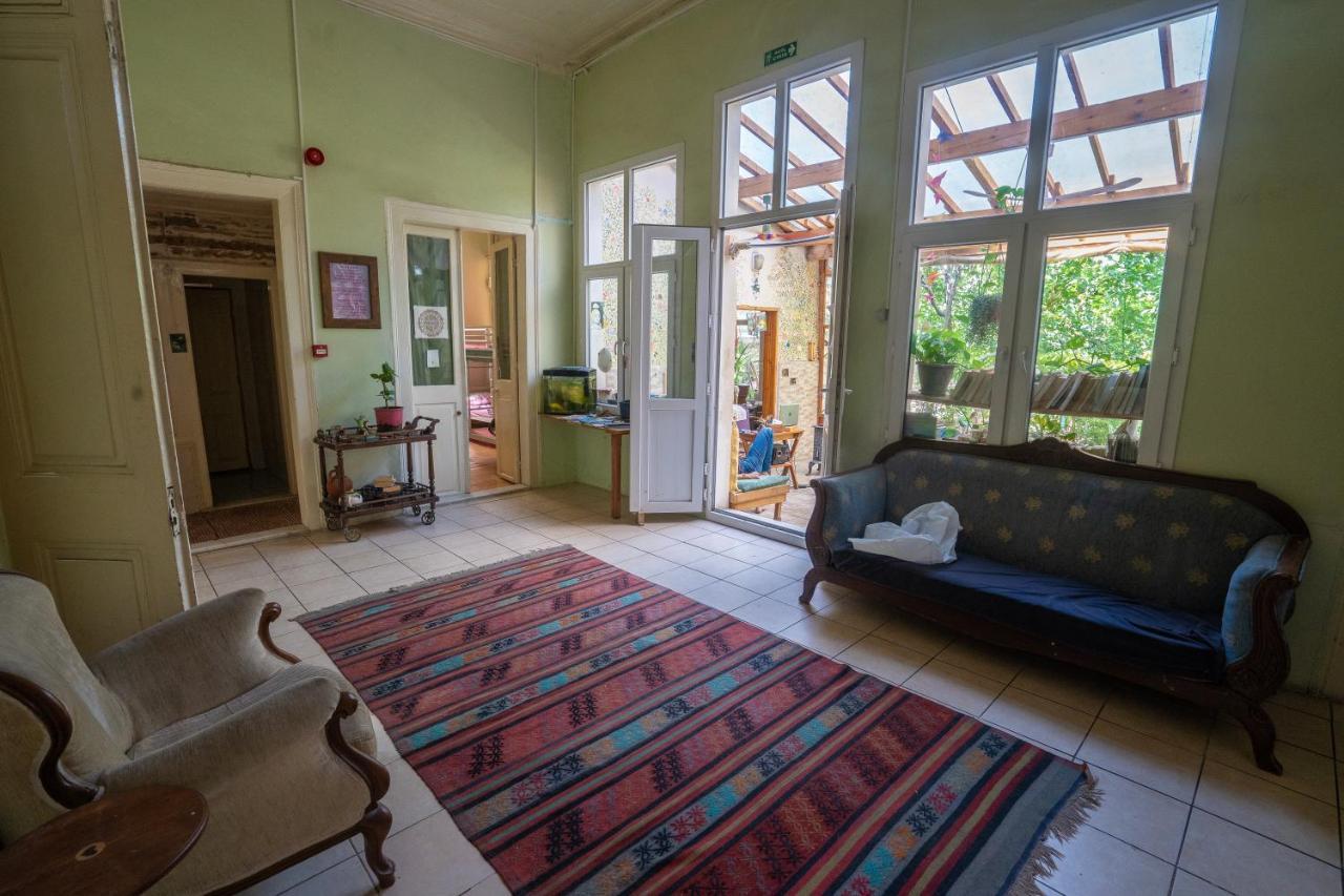 LOTUS GARDEN HOSTEL — IZMIR — фотография отеля №10