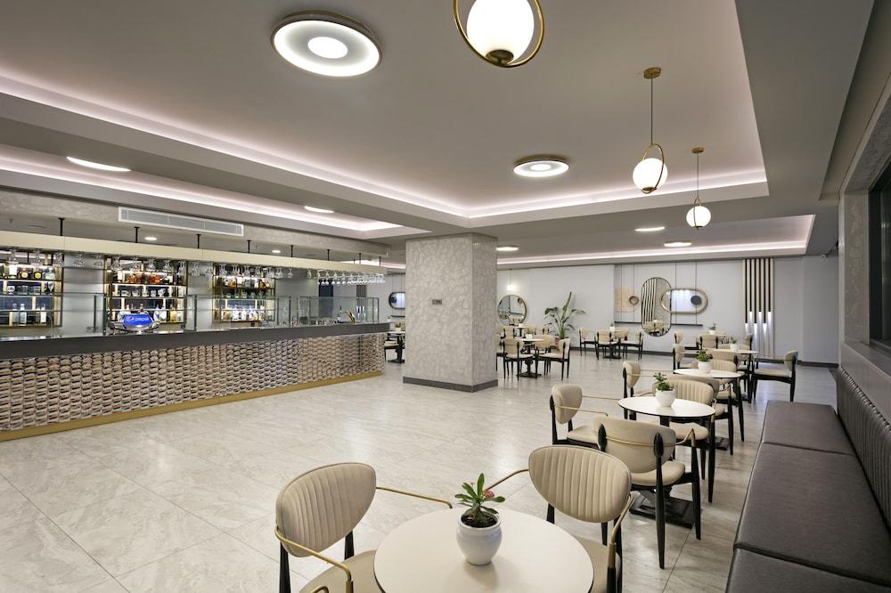 MOVENPICK RESORT ANTALYA TEKIROVA — KEMER