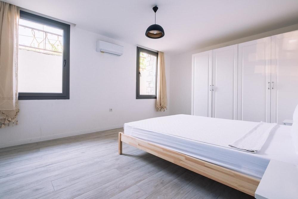 COMFY FLAT W PATIO 3 MIN TO BEACH IN BODRUM — BODRUM — фотография отеля №9