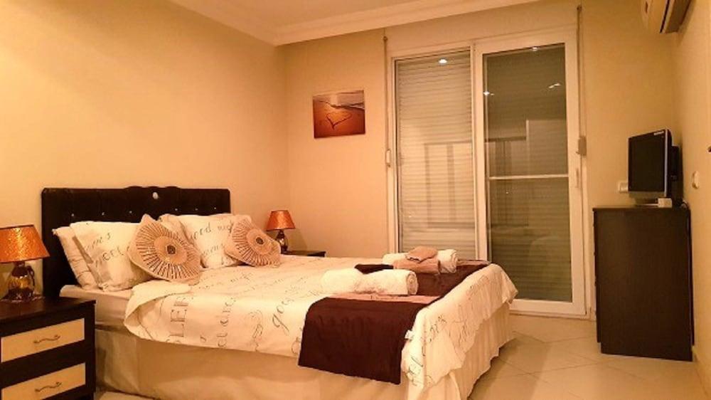 SPACIOUS 2 BED 2 BATH HOME IN ONE OF SIDES MOST POPULAR COMMUNITIES — SIDE — фотография отеля №7