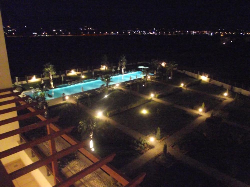 LUXURY 2 BED PRIVATE HOME CLOSE TO THE BEACH ON A SECURE COMMUNITY — SIDE — fotografie hotel nr. 16