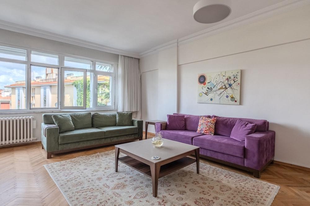 FLAT WITH BALCONY 4 MIN TO AKMERKEZ MALL IN ETILER — ISTANBUL — fotografie hotel nr. 5