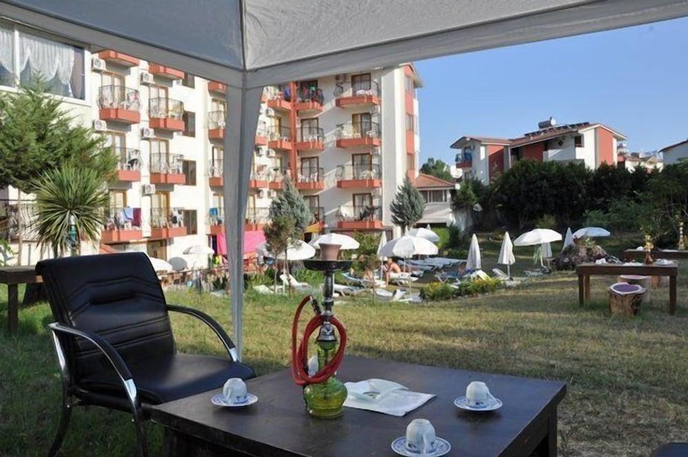 INSIDE HOTEL — SIDE — fotografie hotel nr. 33