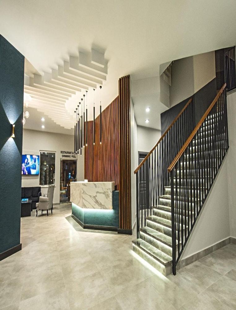 KLEOPATRA TOWER APART HOTEL — ALANYA