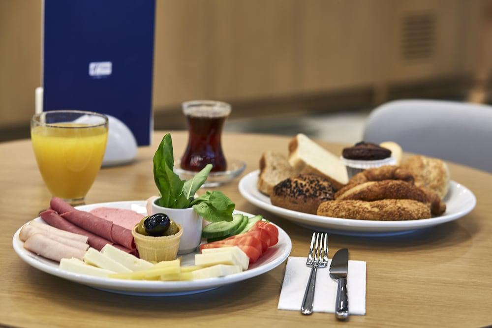 HOLIDAY INN EXPRESS ISTANBUL - ATAKOY METRO — ISTANBUL — фотография отеля №28