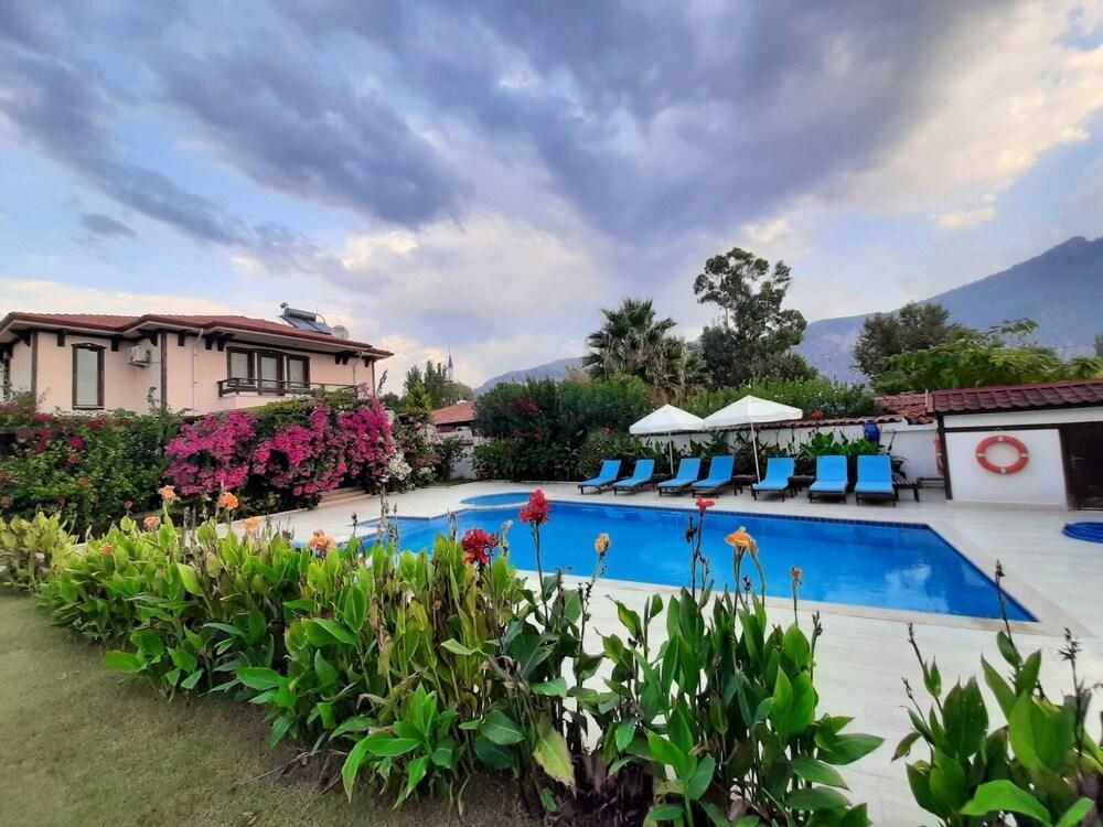 BEAUTIFUL 4-BED VILLA PRIVATE POOLS — DALYAN — fotografie hotel nr. 28