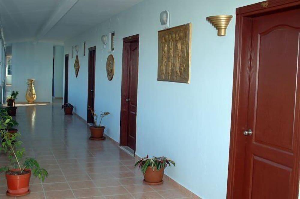 INSIDE HOTEL — SIDE — fotografie hotel nr. 27