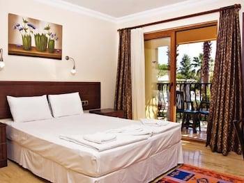 HOLIDAY CALBIS — DALYAN