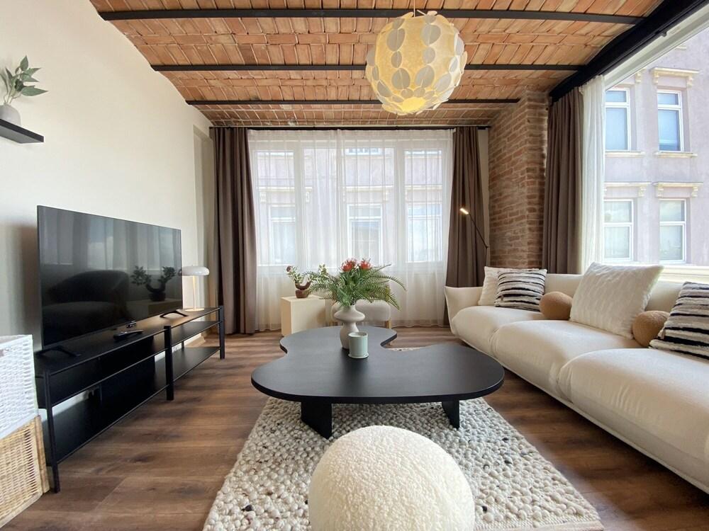 FLAT W CITY VIEW NEAR GALATA TOWER IN ISTIKLAL AVE — ISTANBUL — фотография отеля №3