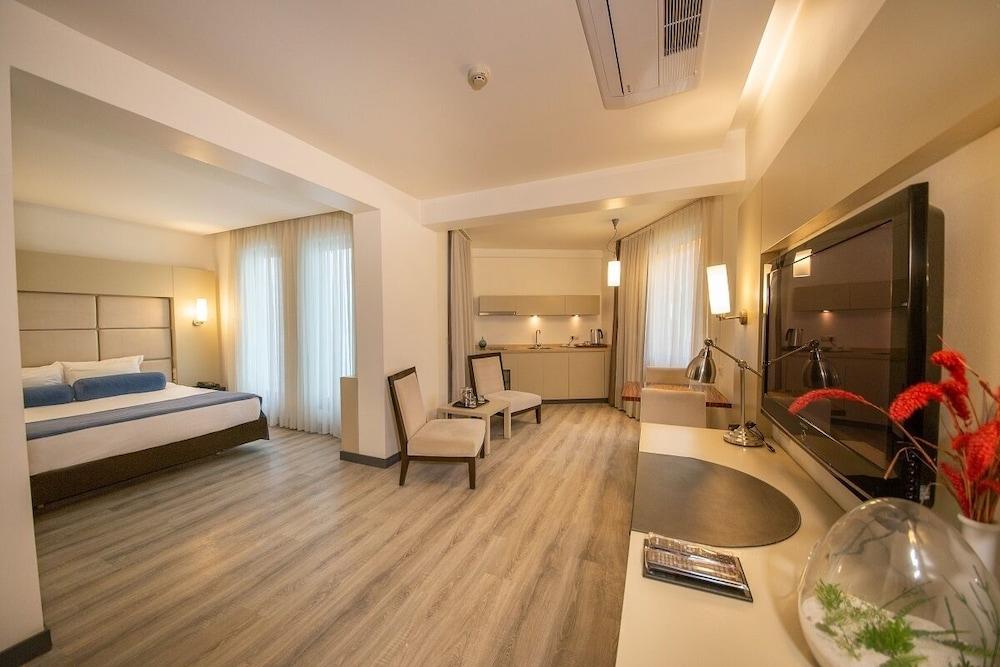 MY HOTEL — IZMIR — фотография отеля №21