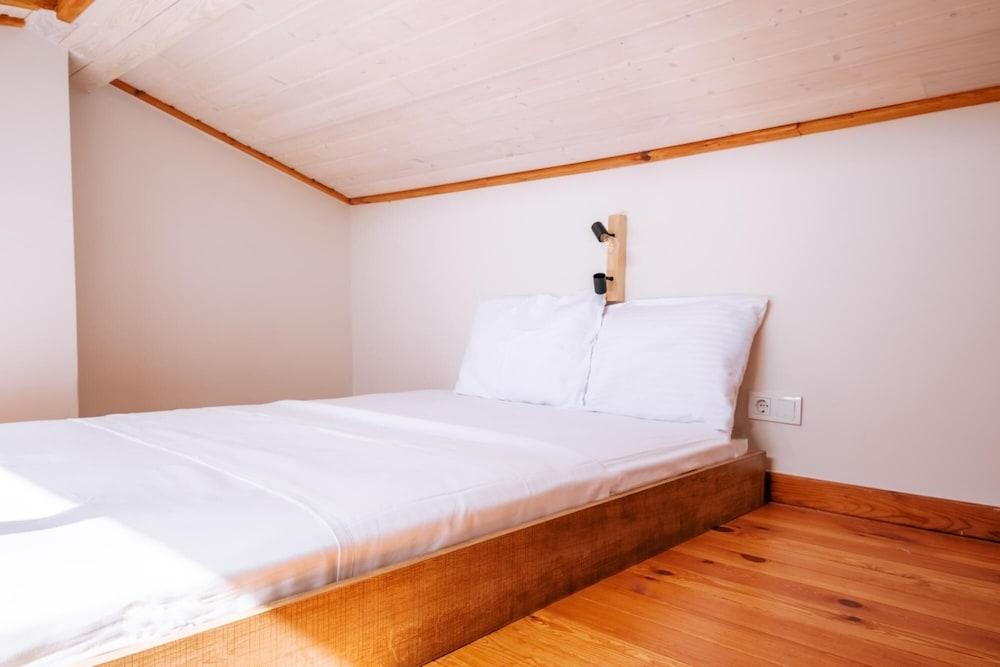 STUNNING SEA VIEW LOFT 5 MIN TO PARK IN KUZGUNCUK — ISTANBUL — фотография отеля №18