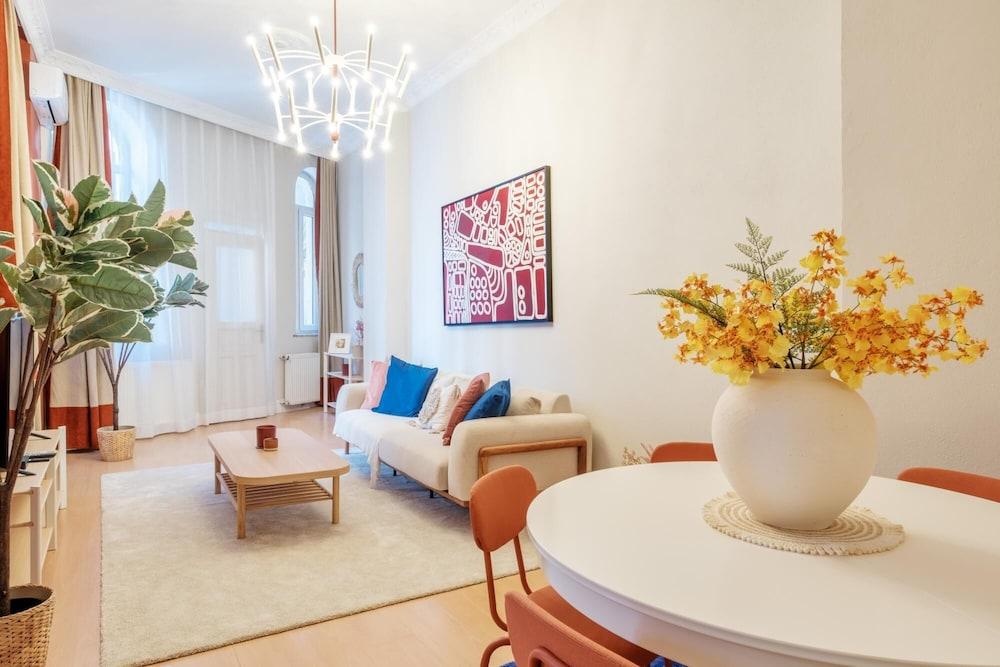 CHIC MODERN FLAT W BALCONY 5 MIN TO TAKSIM — ISTANBUL — fotografie hotel nr. 8