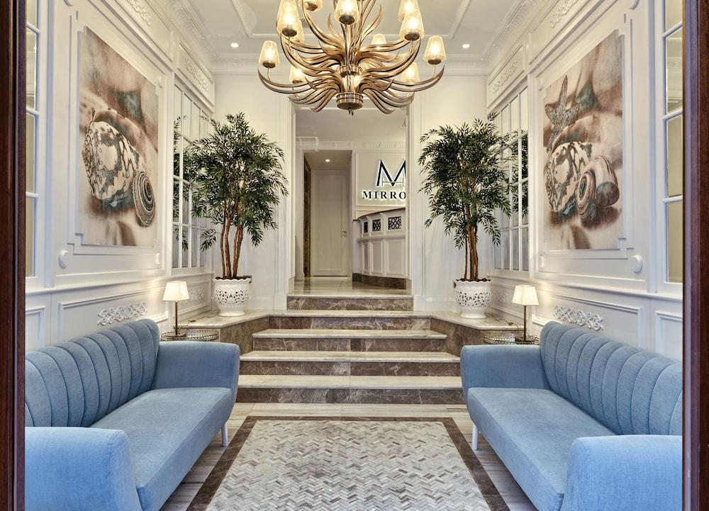 MIRRORS HOTEL — ISTANBUL