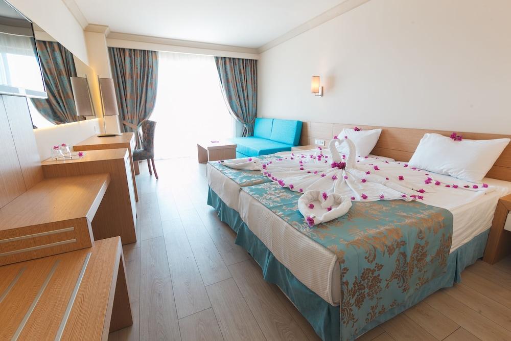 LOCEANICA BEACH RESORT HOTEL — CAMYUVA — фотография отеля №4