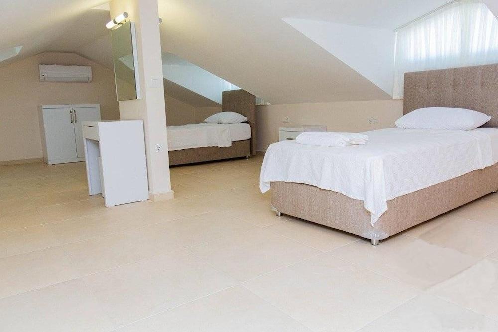 REMARKABLE 6-BED VILLA ZAMBAK DALYAN — DALYAN — fotografie hotel nr. 3