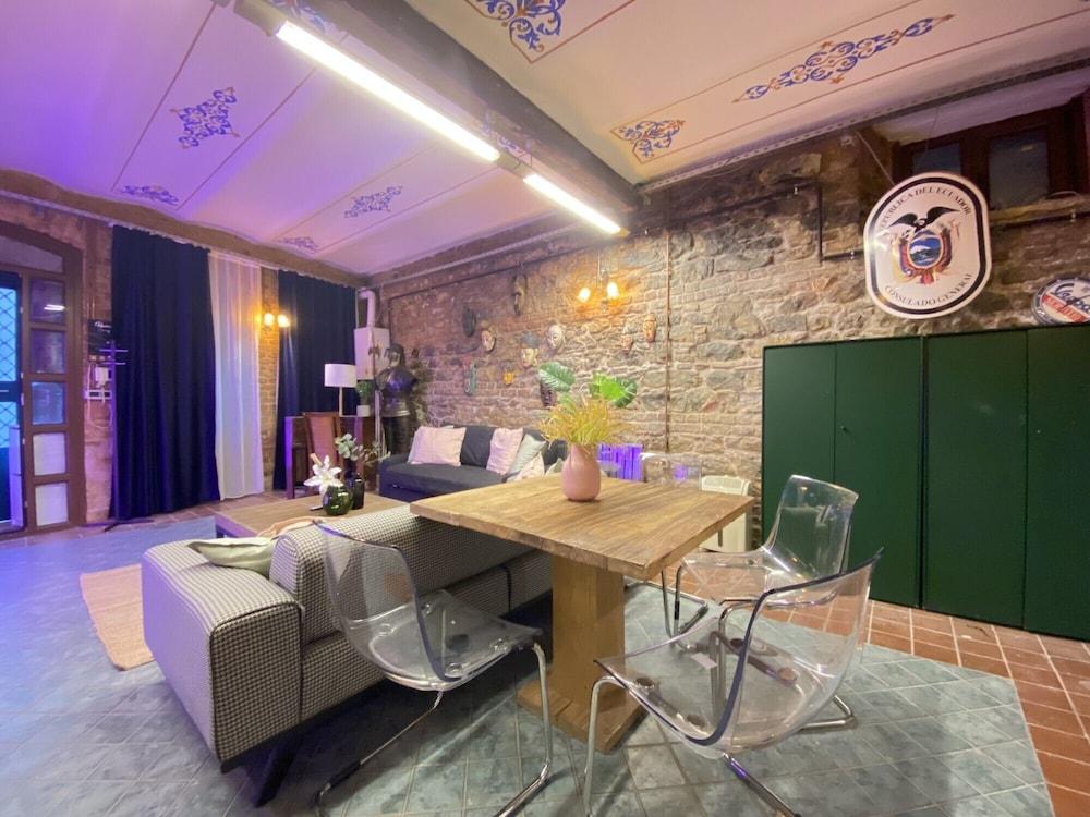 CENTRALLY LOCATED HISTORICAL FLAT IN BEYOGLU — ISTANBUL — fotografie hotel nr. 13