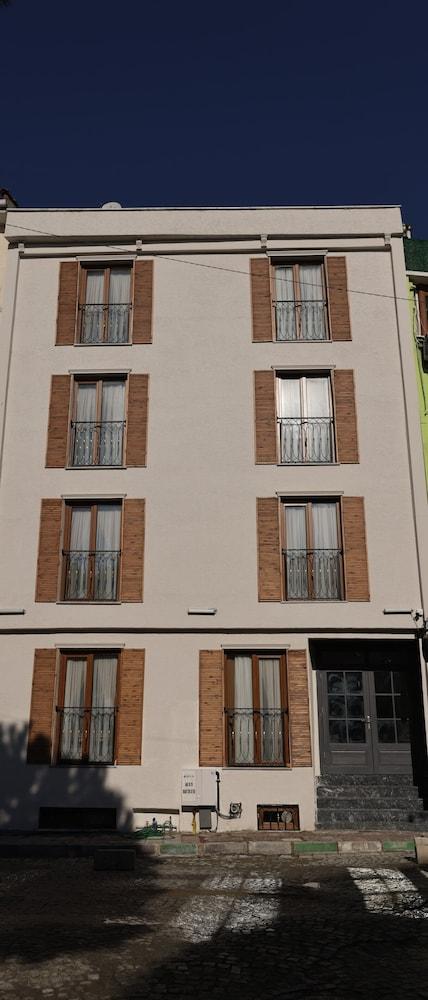 SAREBAN HOTEL — ISTANBUL