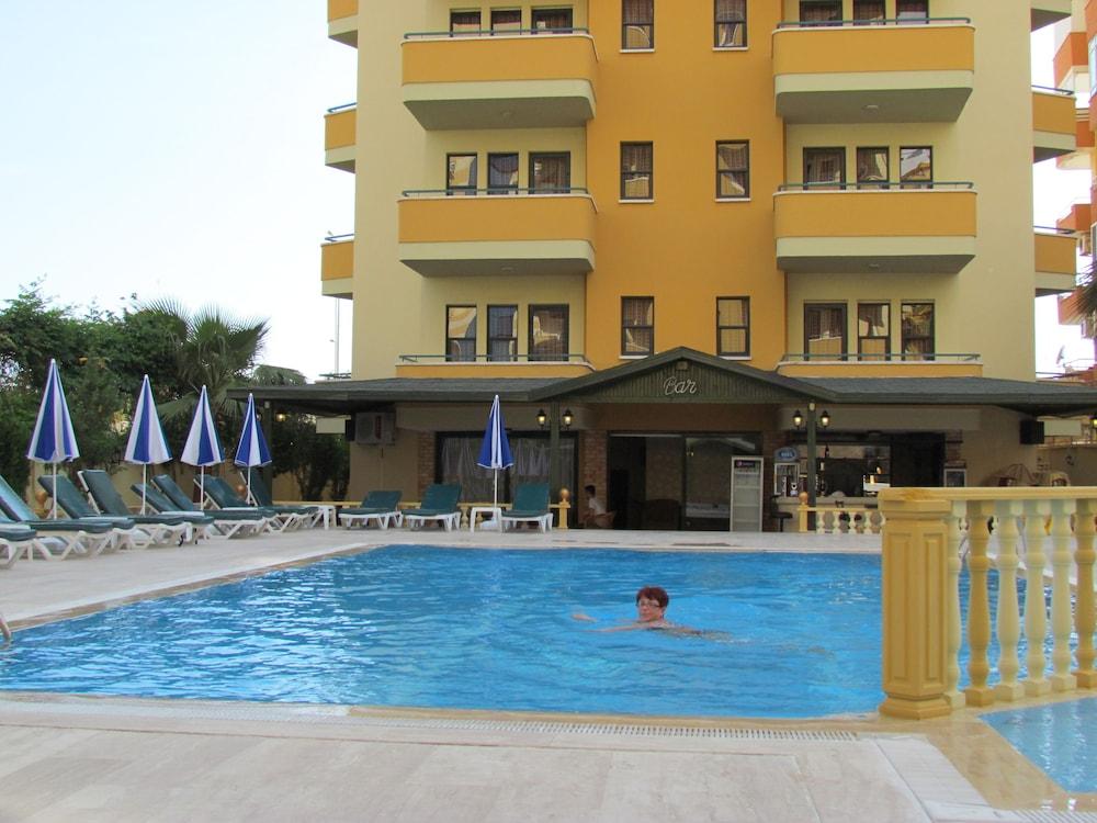 GOLD TWINS FAMILY BEACH HOTEL — MAHMUTLAR