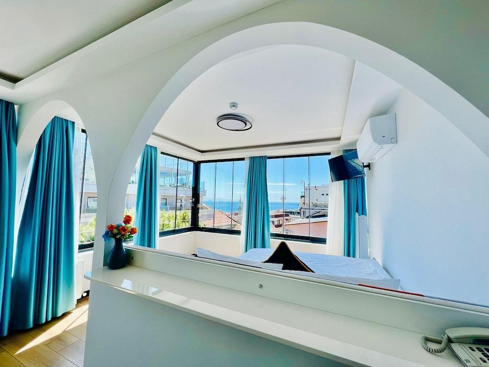 APEX (ADULTS ONLY) — ISTANBUL