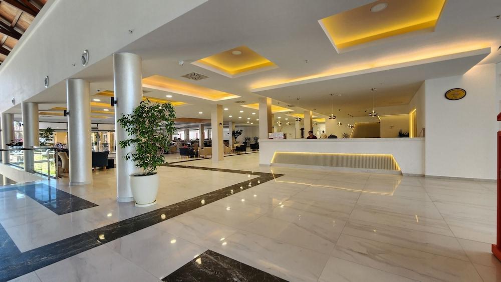 HOLIDAY VILLAGE TURKEY HOTEL — SARIGERME