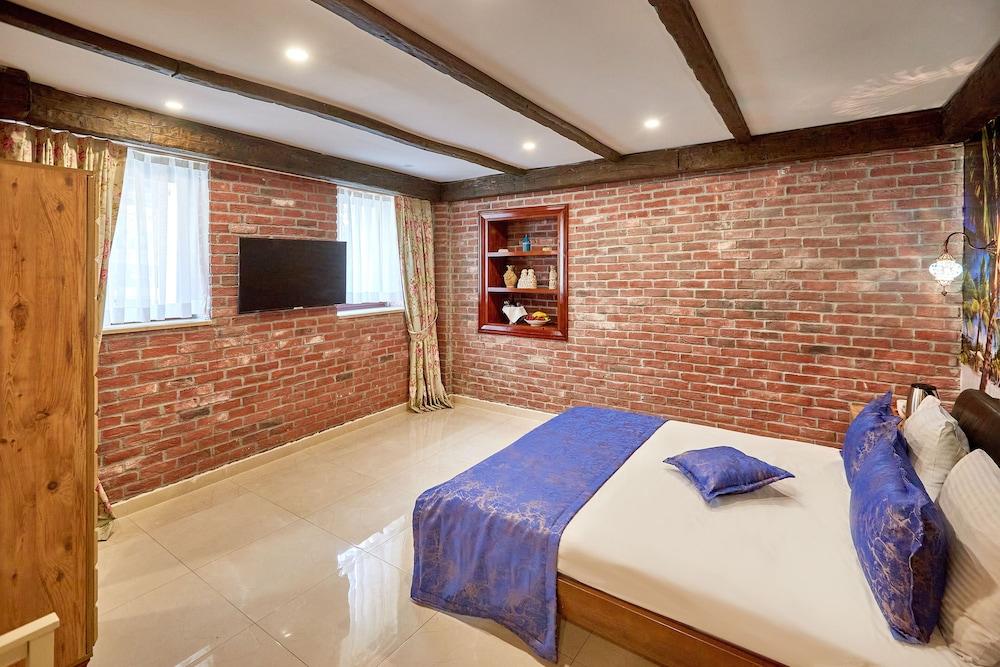 ARDEY HOTEL — ISTANBUL