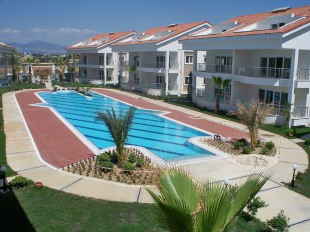 GORGEOUS 2 BED PRIVATE GROUND FLOOR HOME IN ONE OF SIDES MOST EXCLUSIVE COMMUNI — SIDE — фотография отеля №15