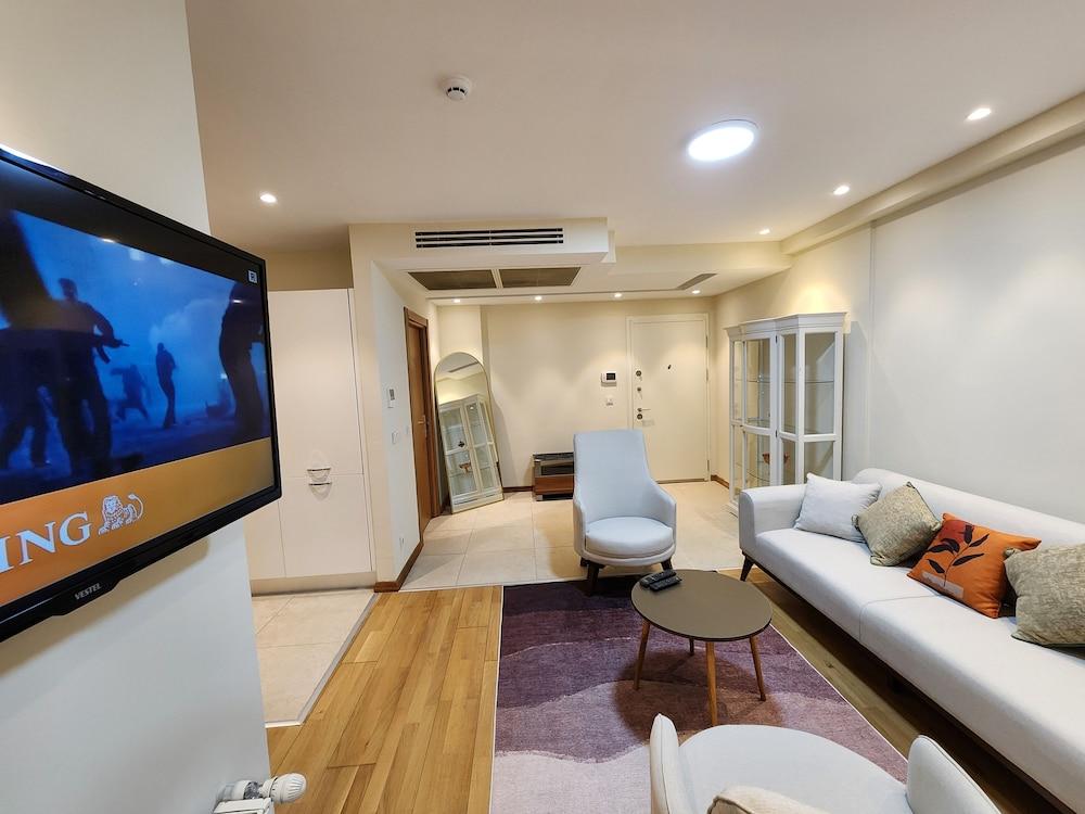 PERFECT RESIDENCE TAKSIM WITH POOL — ISTANBUL — фотография отеля №32