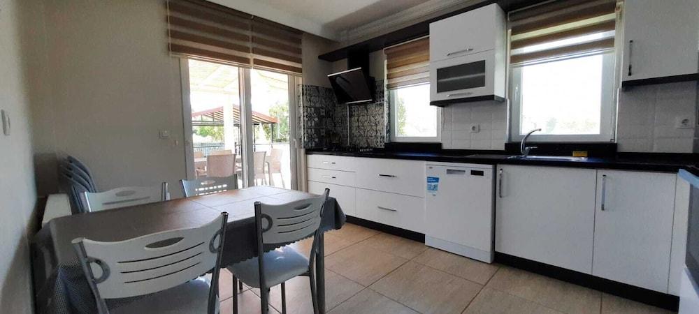 BEAUTIFUL 4-BED VILLA BERIL WITH PRIVATE POOL — DALYAN — фотография отеля №12