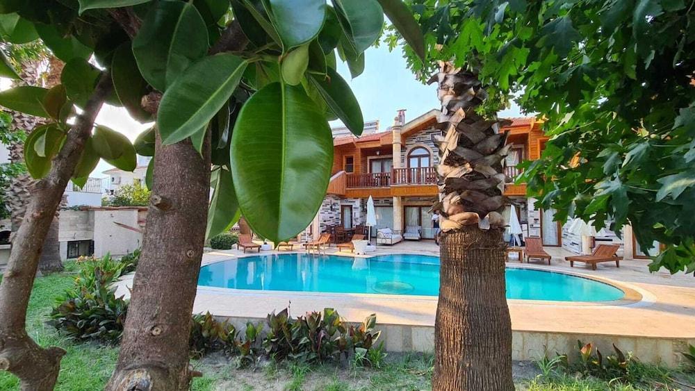 STUNNING 10 BEDROOM VILLA IN DALYAN — DALYAN — фотография отеля №17