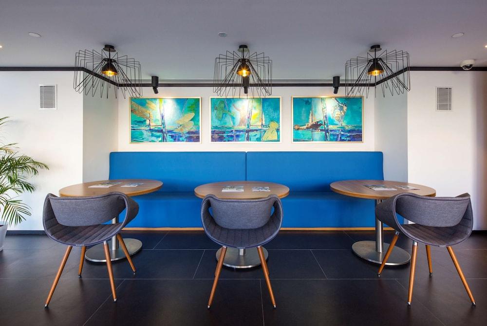 HAMPTON BY HILTON ISTANBUL KURTKOY — ISTANBUL — фотография отеля №2