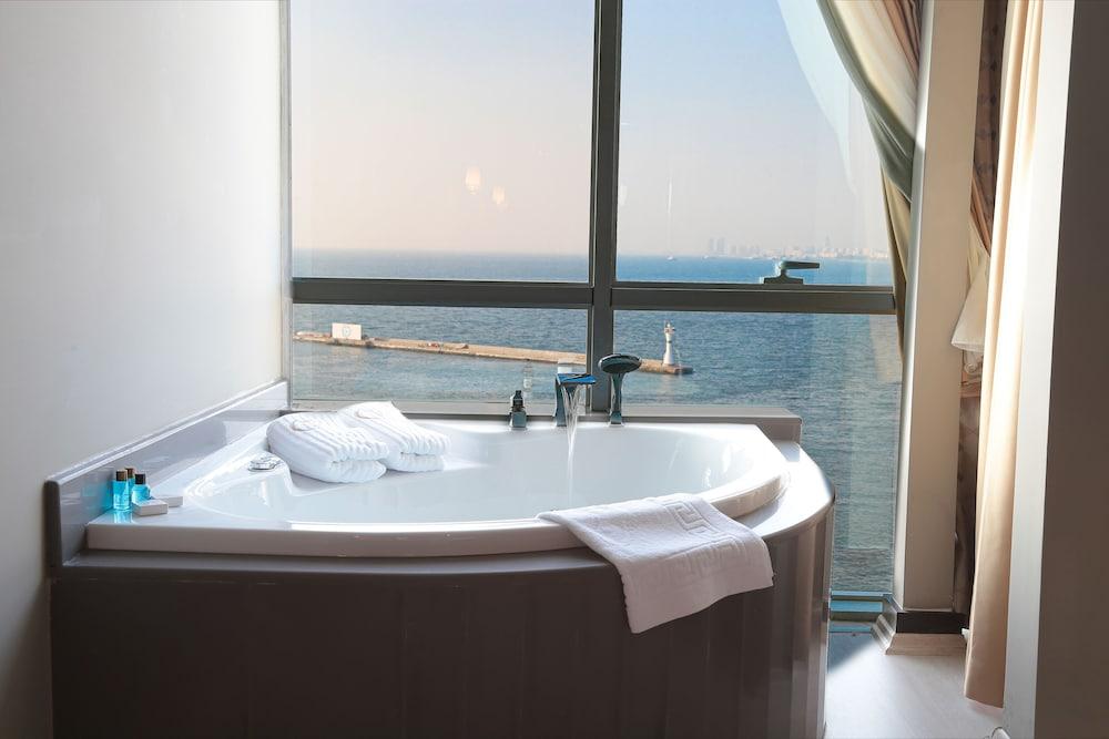 PASAPORT PIER HOTEL — IZMIR