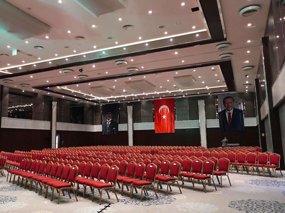 PULLMAN ISTANBUL HOTEL & CONVENTION CENTER — ISTANBUL — фотография отеля №30