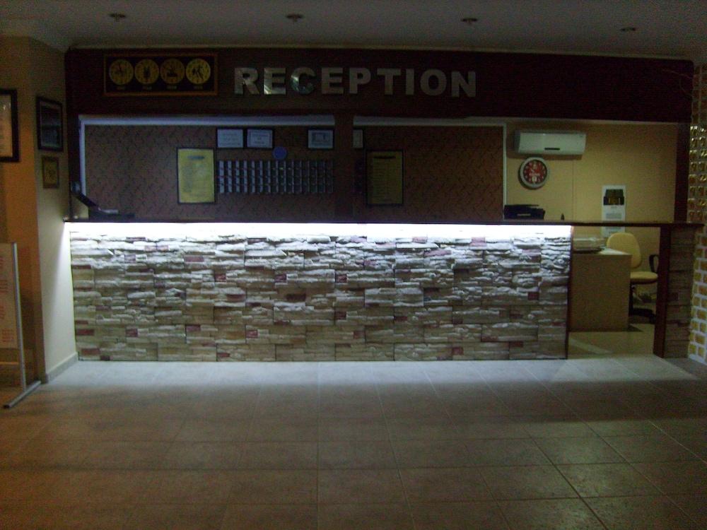 INSIDE HOTEL — SIDE — fotografie hotel nr. 3