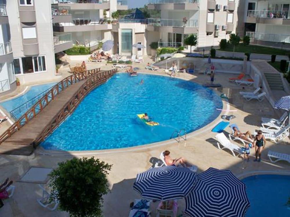 SPACIOUS 2 BED 2 BATH HOME IN ONE OF SIDES MOST POPULAR COMMUNITIES — SIDE — фотография отеля №21