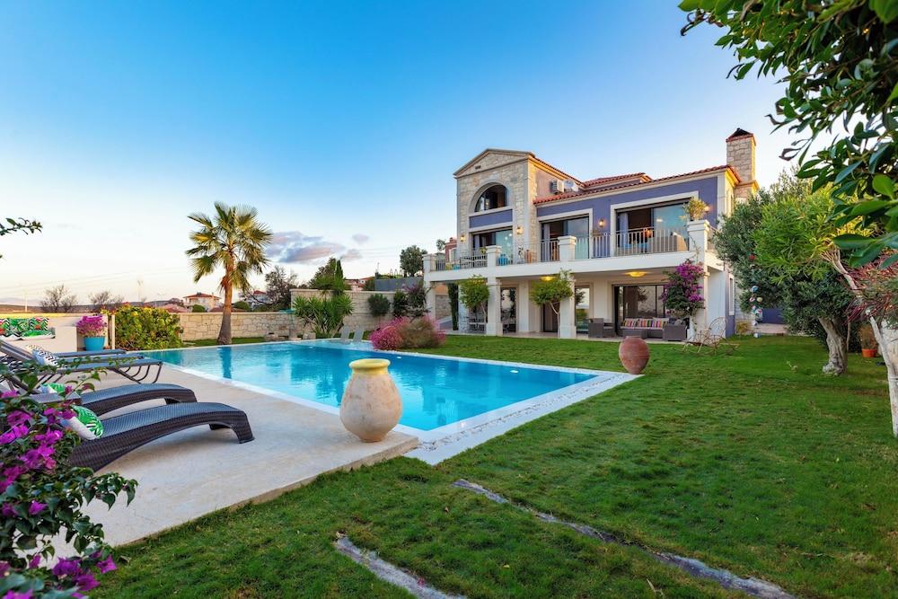 VILLA SUNSET CESME — CESME