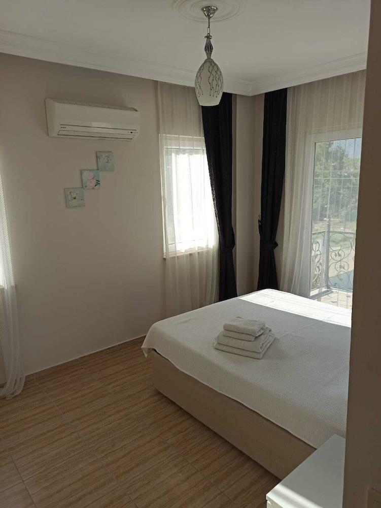 REMARKABLE 4-BED VILLA TASGIN 2 POOLS — DALYAN — fotografie hotel nr. 8