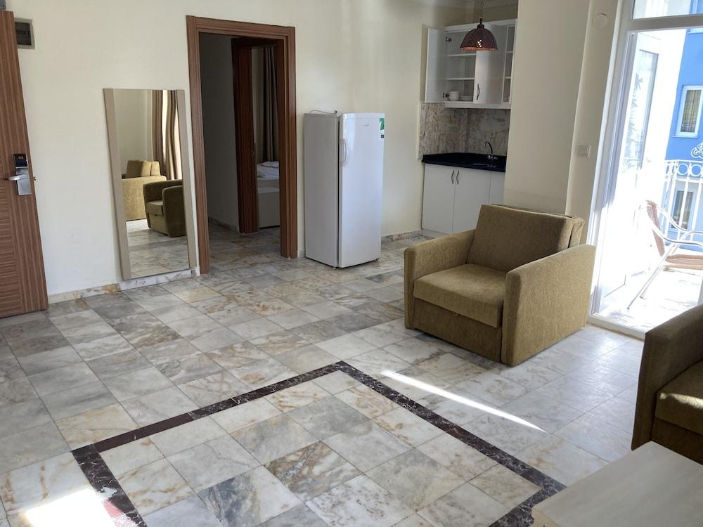 POPULAR 1 BED APART HOME IN CENTRAL SIDE WITH MANY ON SITE AMENITIES FACILITIES — SIDE — фотография отеля №2