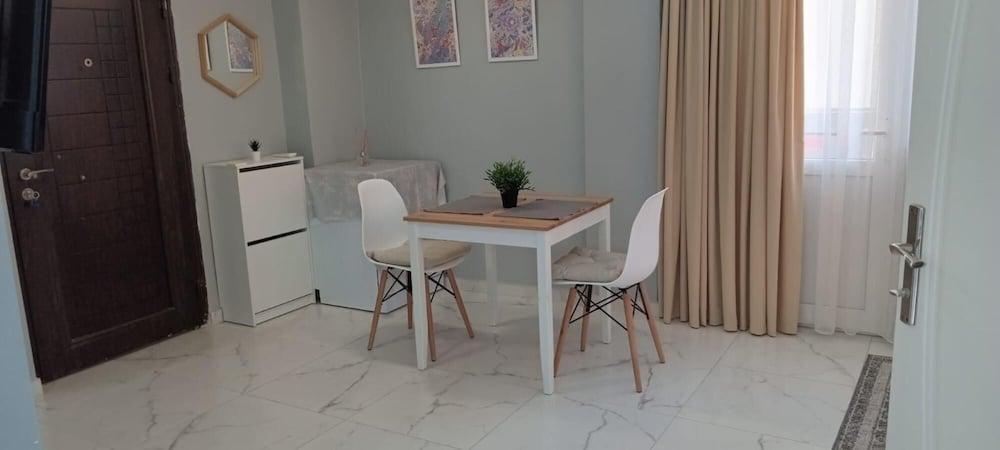 COZY FLAT W BALCONY 5 MIN TO BEACH IN ALANYA — ALANYA — fotografie hotel nr. 3