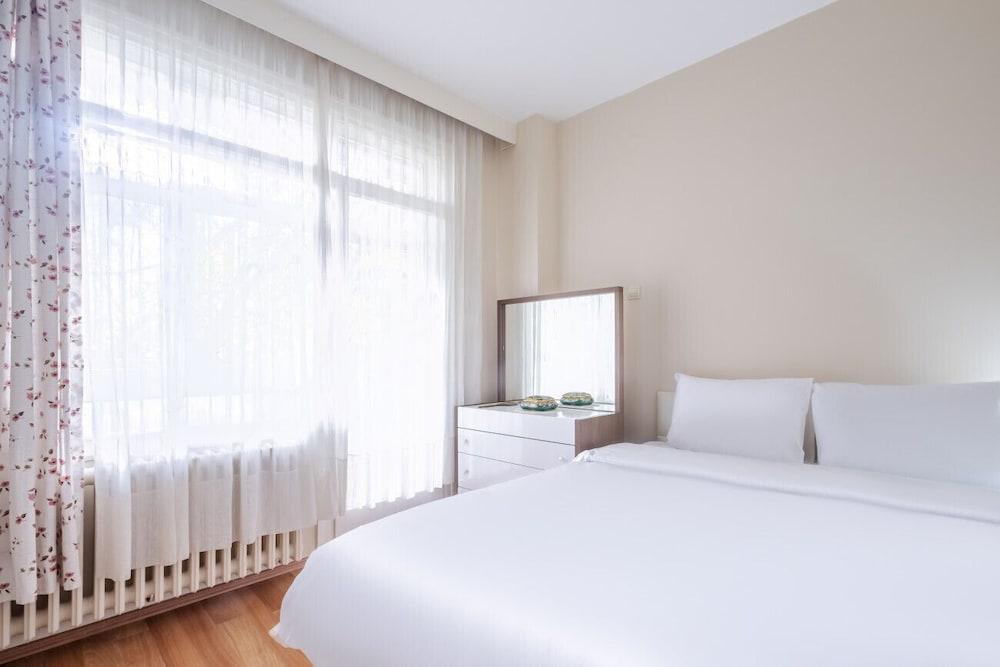 CHIC FLAT WITH BALCONY CLOSE TO CADDEBOSTAN SHORE — ISTANBUL — fotografie hotel nr. 16