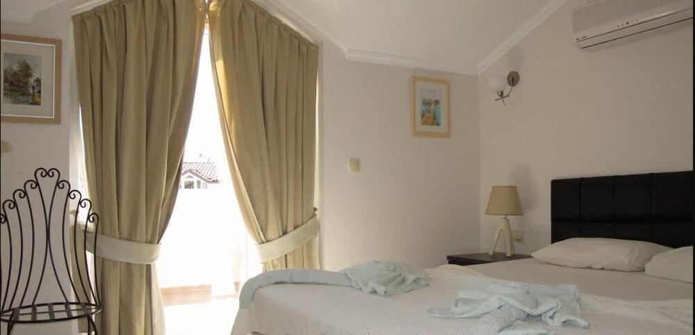 VILLA AQ10 BY JOYLETTINGS — FETHIYE — fotografie hotel nr. 2