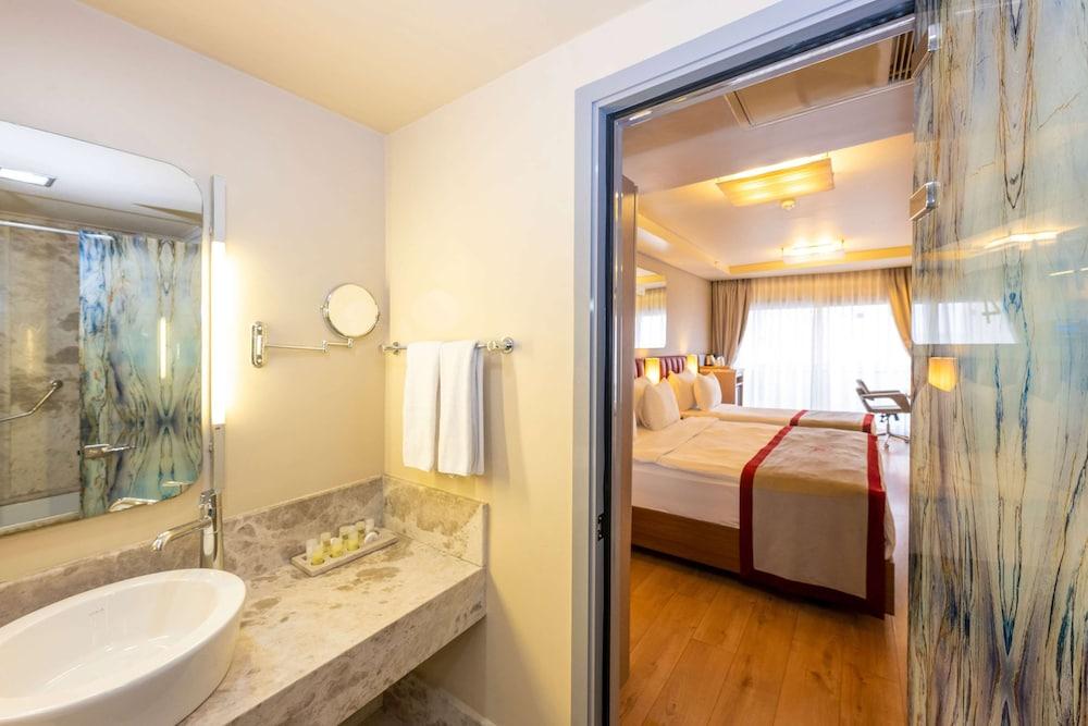 RAMADA BY WYNDHAM ISTANBUL PERA — ISTANBUL — fotografie hotel nr. 11