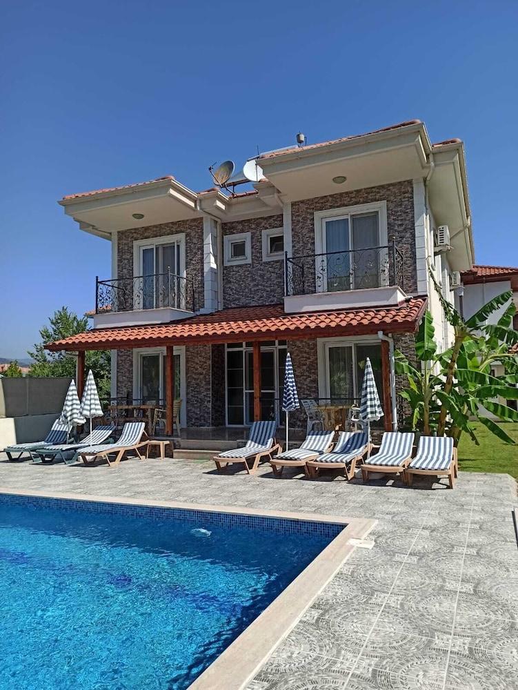 REMARKABLE 4-BED VILLA TASGIN 2 POOLS — DALYAN — fotografie hotel nr. 20