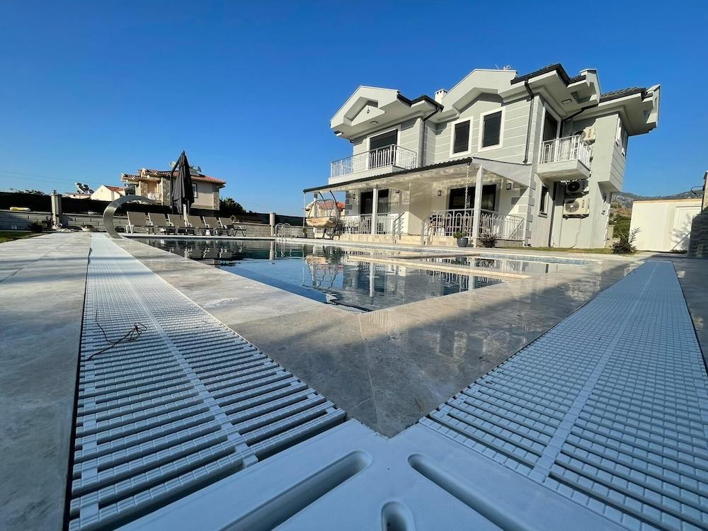INVITING 4-BED VILLA LINA WITH LUX POOL — DALYAN — fotografie hotel nr. 14