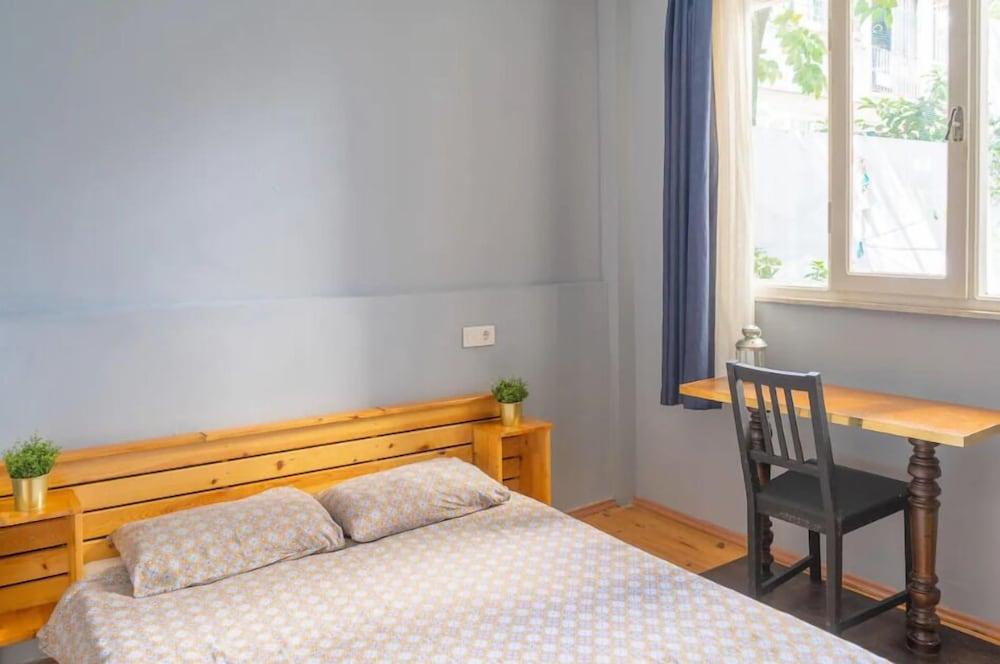 GARDEN FLOOR FLAT IN THE GALATA — ISTANBUL — фотография отеля №2