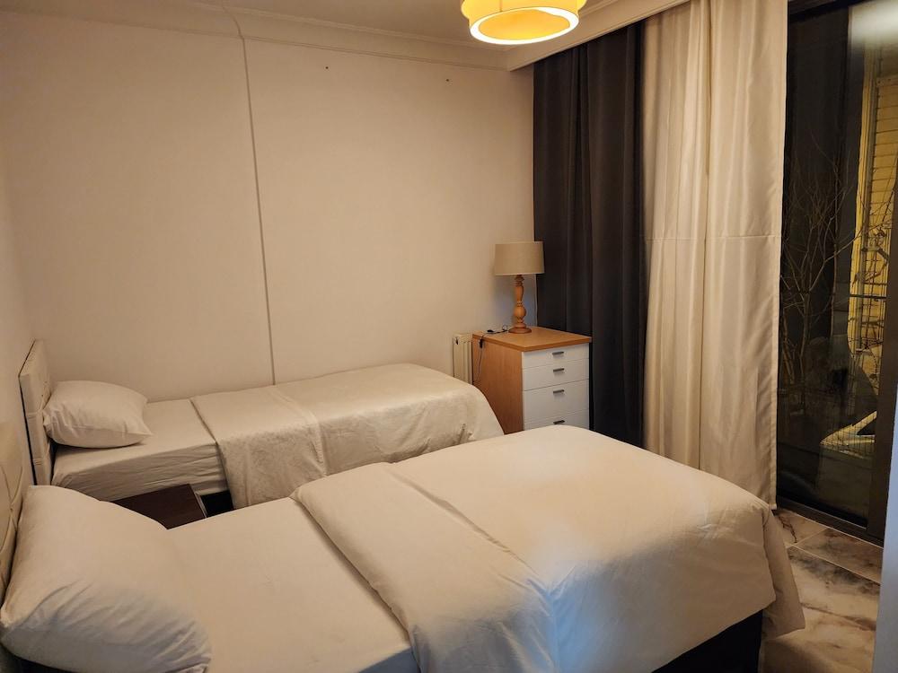 PERFECT RESIDENCE TAKSIM WITH POOL — ISTANBUL — фотография отеля №9