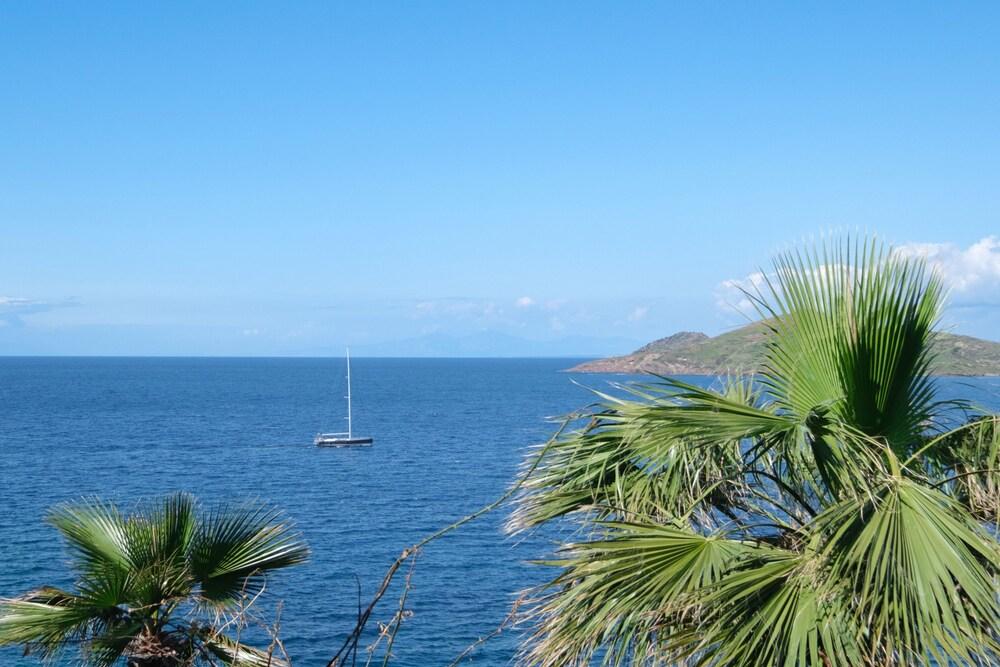 LUXURY WATERFRONT HOUSE 9 MIN TO YALIKAVAK MARINA — BODRUM — fotografie hotel nr. 7