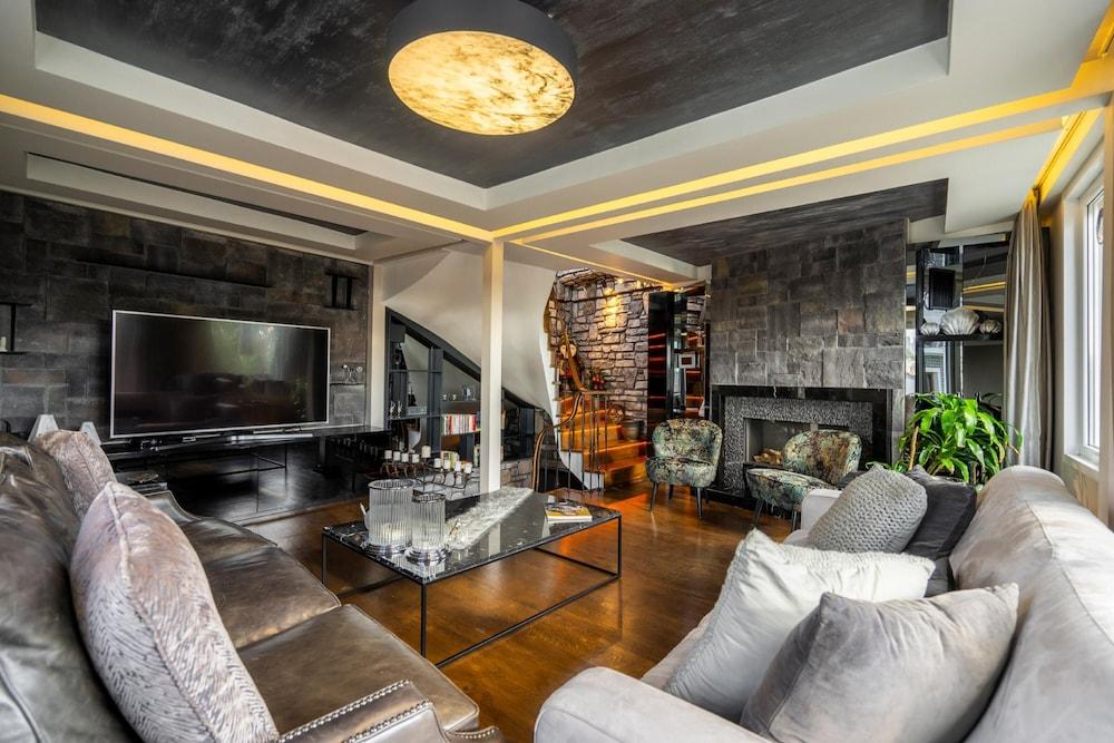 BOSPHORUS VIEW DUPLEX W TERRACE IN ORTAKOY — ISTANBUL — фотография отеля №6