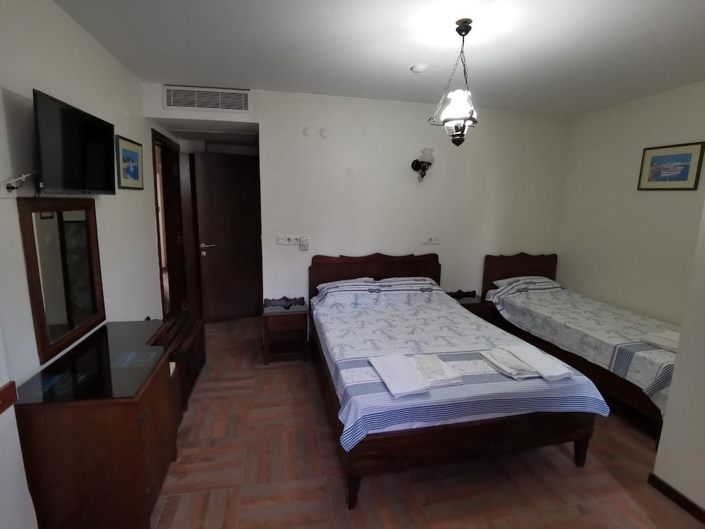 KAPTAN MOTEL — SEFERIHISAR
