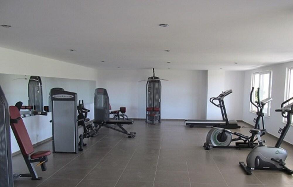 BABYLON 40 - 2 BED PRIVATE HOME SLEEPS UP TO 6 CLOSE TO EVERYTHING — SIDE — фотография отеля №24