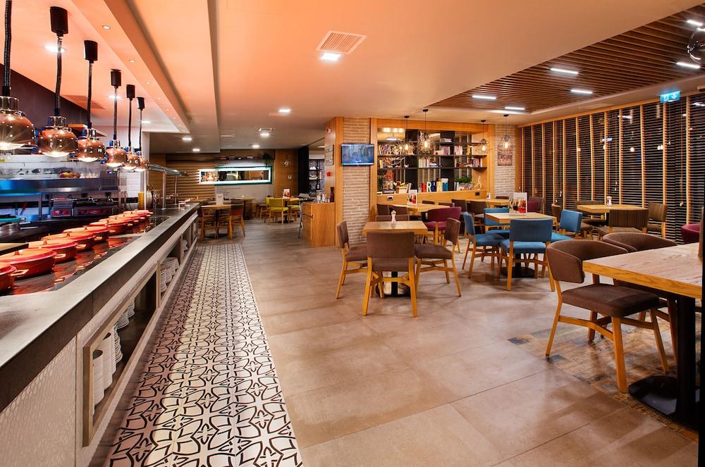 HOLIDAY INN ISTANBUL KADIKOY — ISTANBUL — fotografie hotel nr. 29